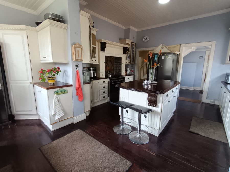 7 Bedroom Property for Sale in Walmer Eastern Cape